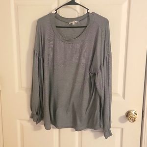 Long-sleeved shirt